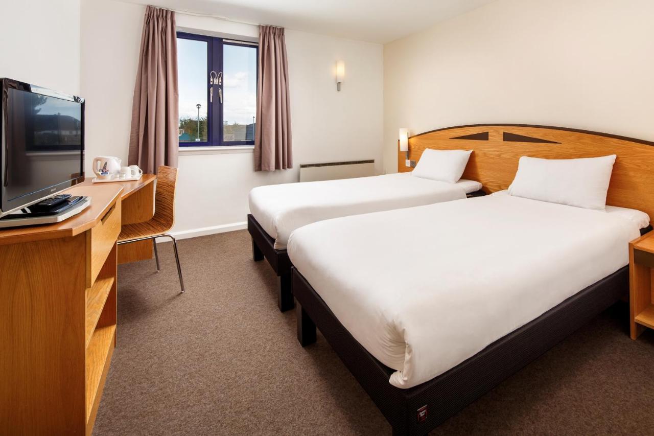 Ibis Wellingborough Hotel Exterior photo