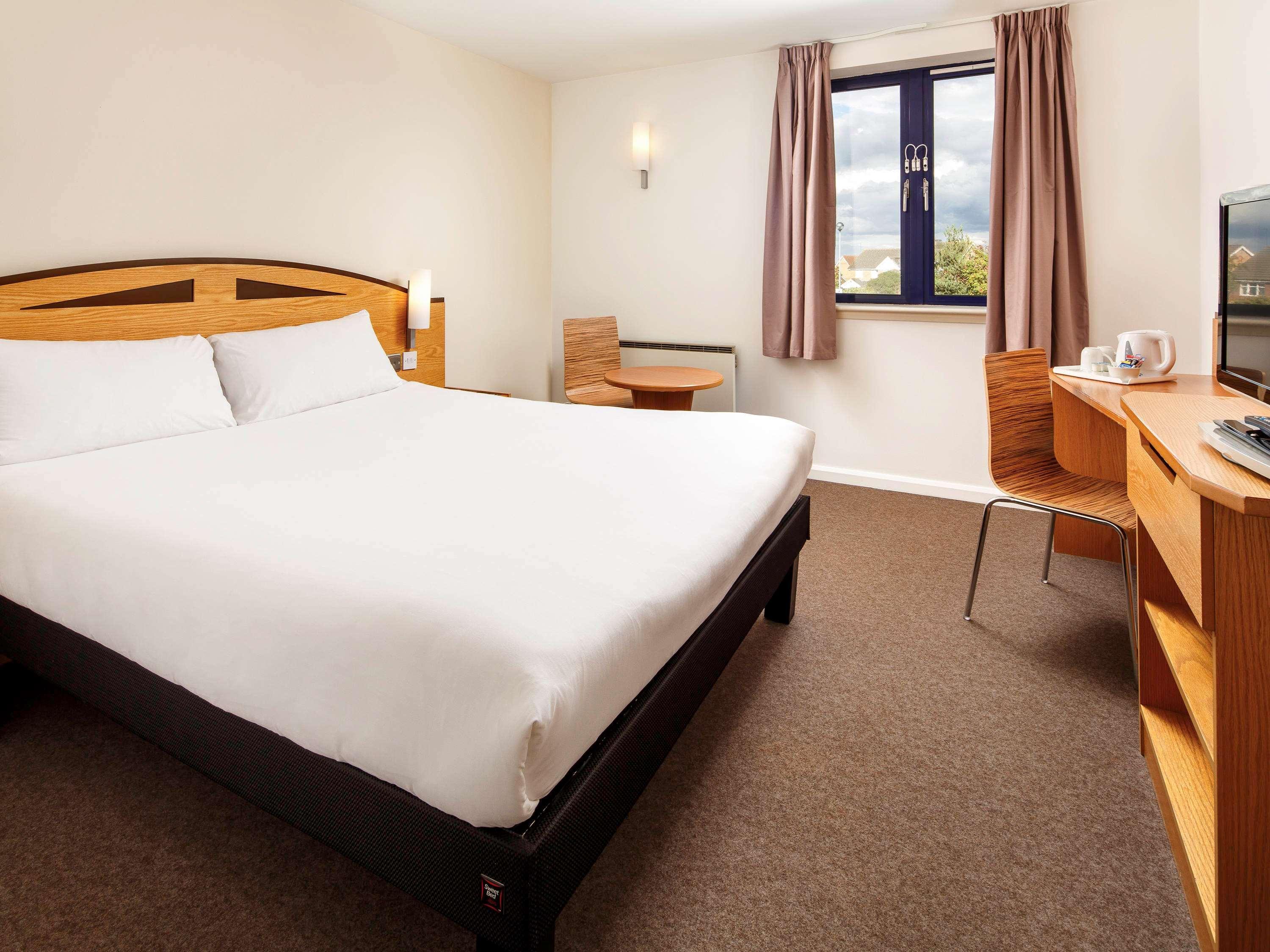 Ibis Wellingborough Hotel Exterior photo