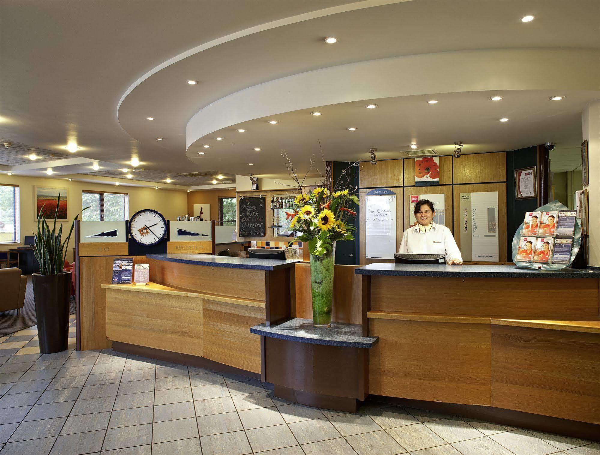 Ibis Wellingborough Hotel Exterior photo